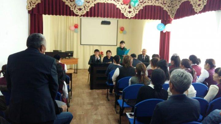 Мектебімізде кәсіподақ комитетінің  5 жылдық есеп беру жиналысы үстінде.