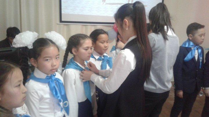 Жас Ұлан балалармен жасөспірімдерұйымына қабылдау